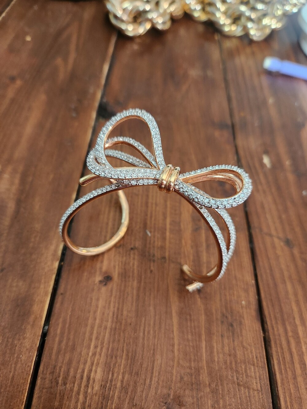 Swarovski Lifelong Bow Bangle, white, Metallmix